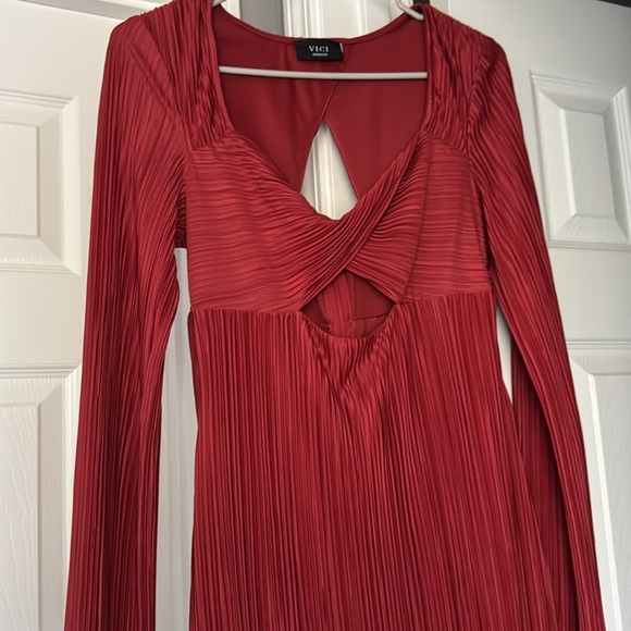 **NEVER WORN** Vici Collection Cut Out Maxi Dress - Picture 3 of 7